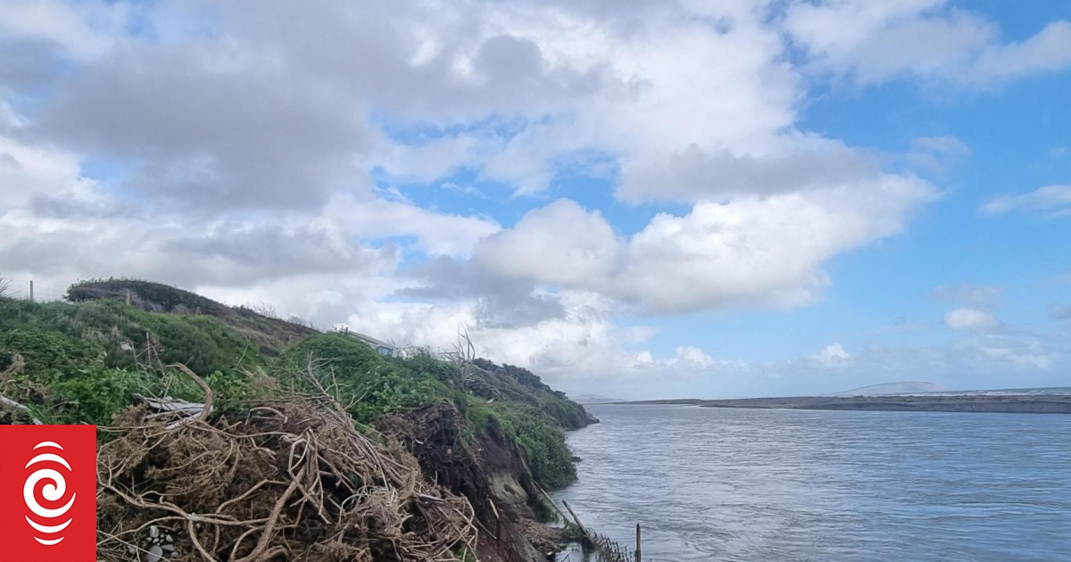 Bluecliffs erosion: Future of homes in doubt, residents told to consider managed retreat - Vimarsana News