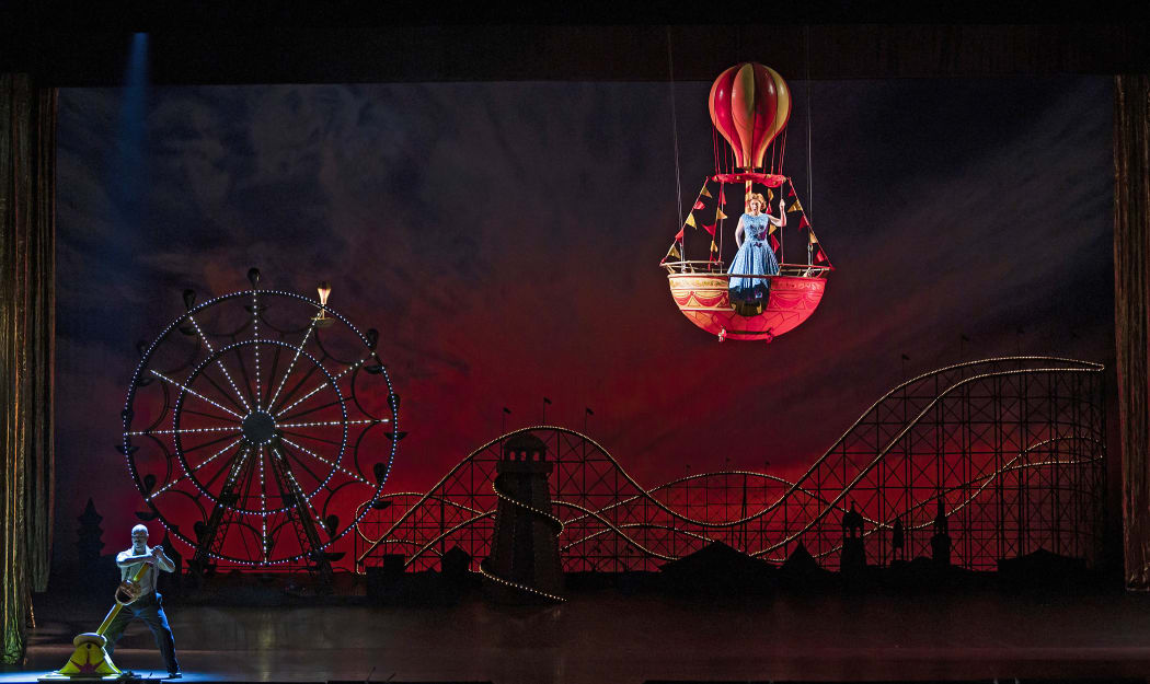 A scene from Cosi fan tutte at The Met