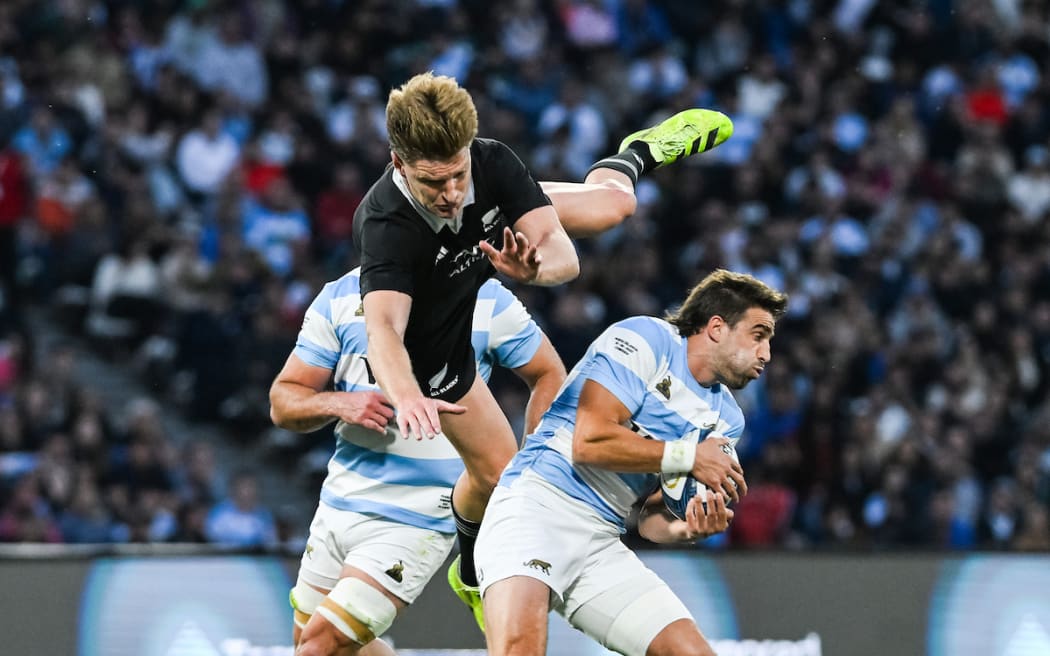 Jordie Barrett competes for the ball.