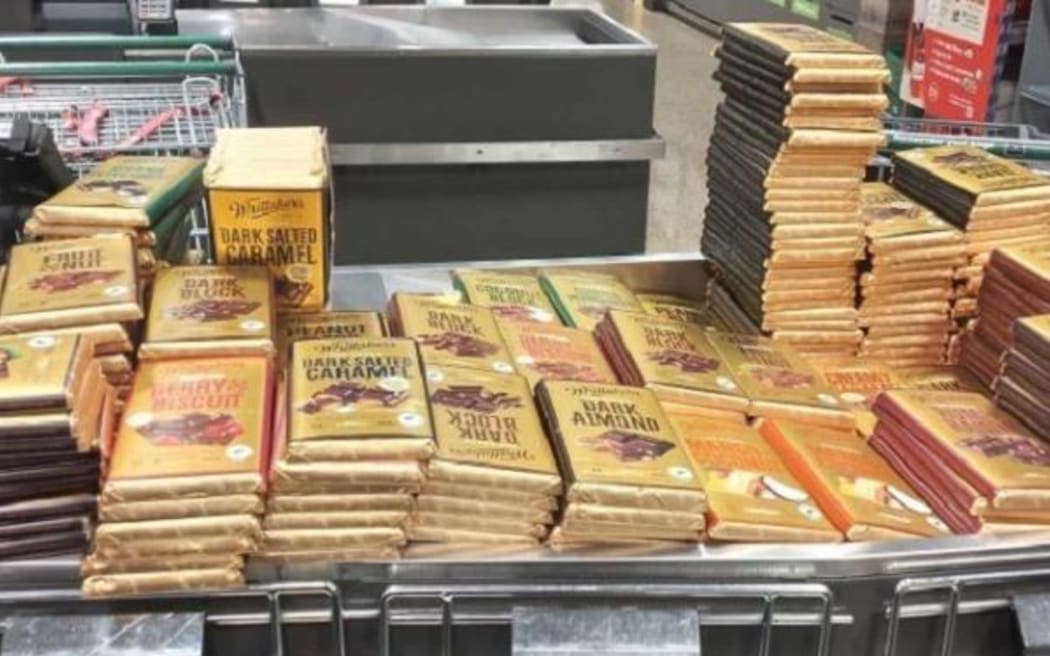 A person tried to steal more than 200 chocolate bars from a supermarket in South Auckland, police say.