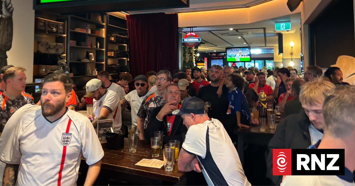 Watch: England fans in Auckland 'proud' 'deflated' after World Cup heartbreak