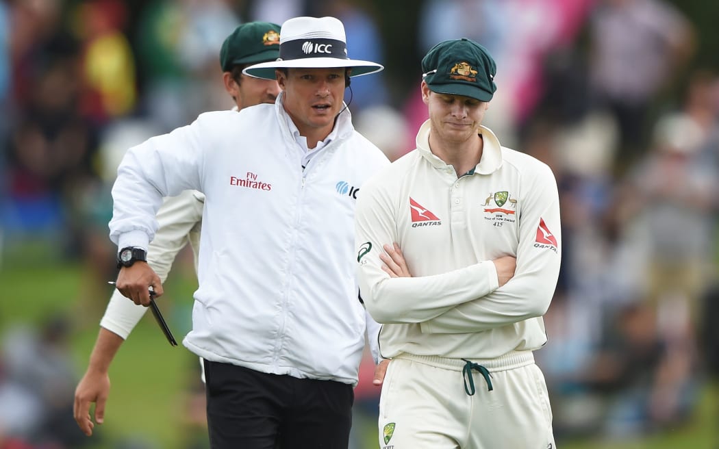 Australian captain Steve Smith was upset with the umpire's call.