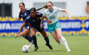 American Samoa's Aaliyah Tu'ua and New Zealand's Hannah Blake.
