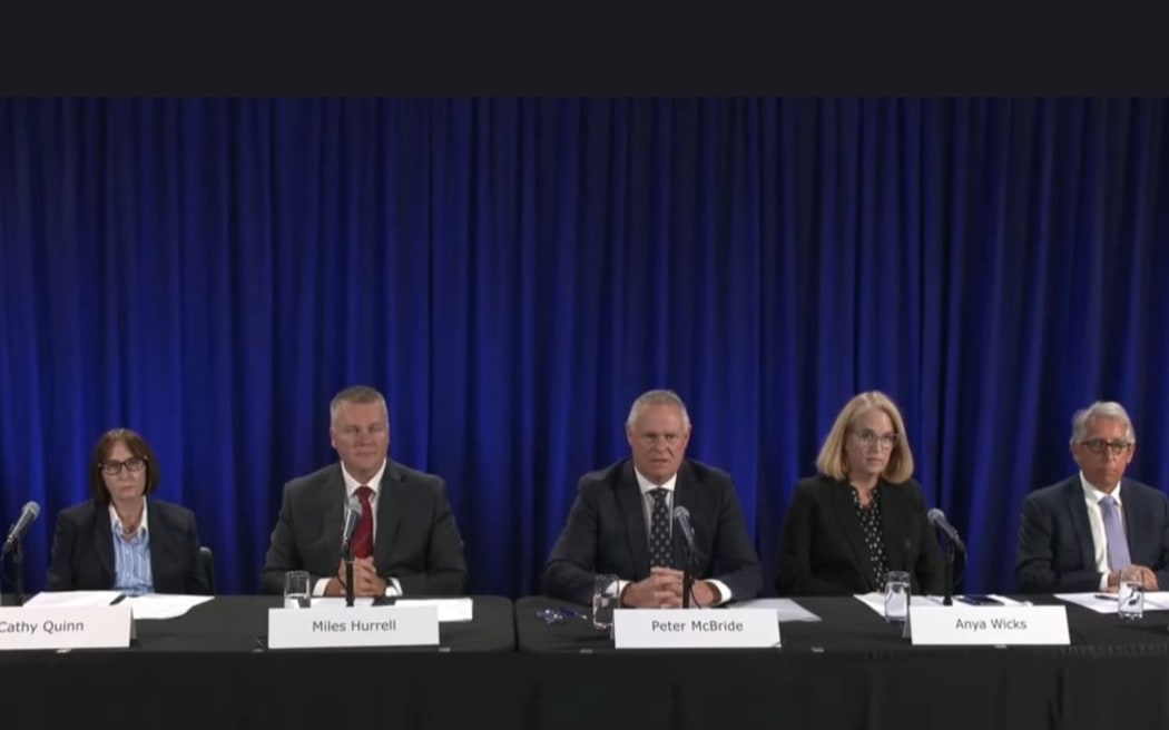 Fonterra's board recommended its shareholders vote in favour of the payment schedule for the Mainland Group sale.