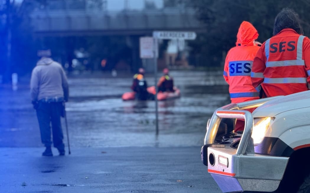 Residents of parts of Scone were warned to evacuate early on Sunday morning amid rising floodwaters.