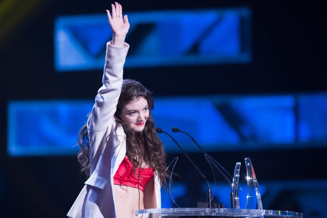 Lorde took home six awards