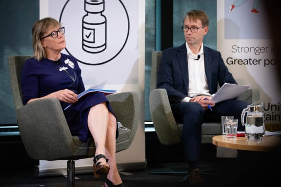 Nikki Turner and Ashley Bloomfield address media about the Vaccine rollout