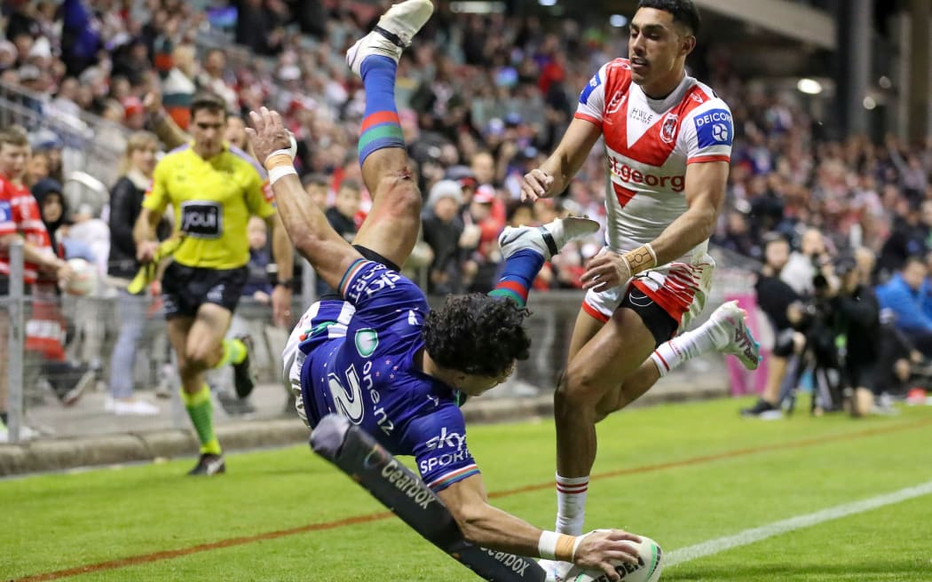 Dallin Watene-Zelezniak scores his third try. St George Dragons v One NZ Warriors. NRL Rugby League, WIN Stadium, Wollongong, NSW, Australia, Friday 23rd June 2023 Copyright Photo: David Neilson / www.photosport.nz