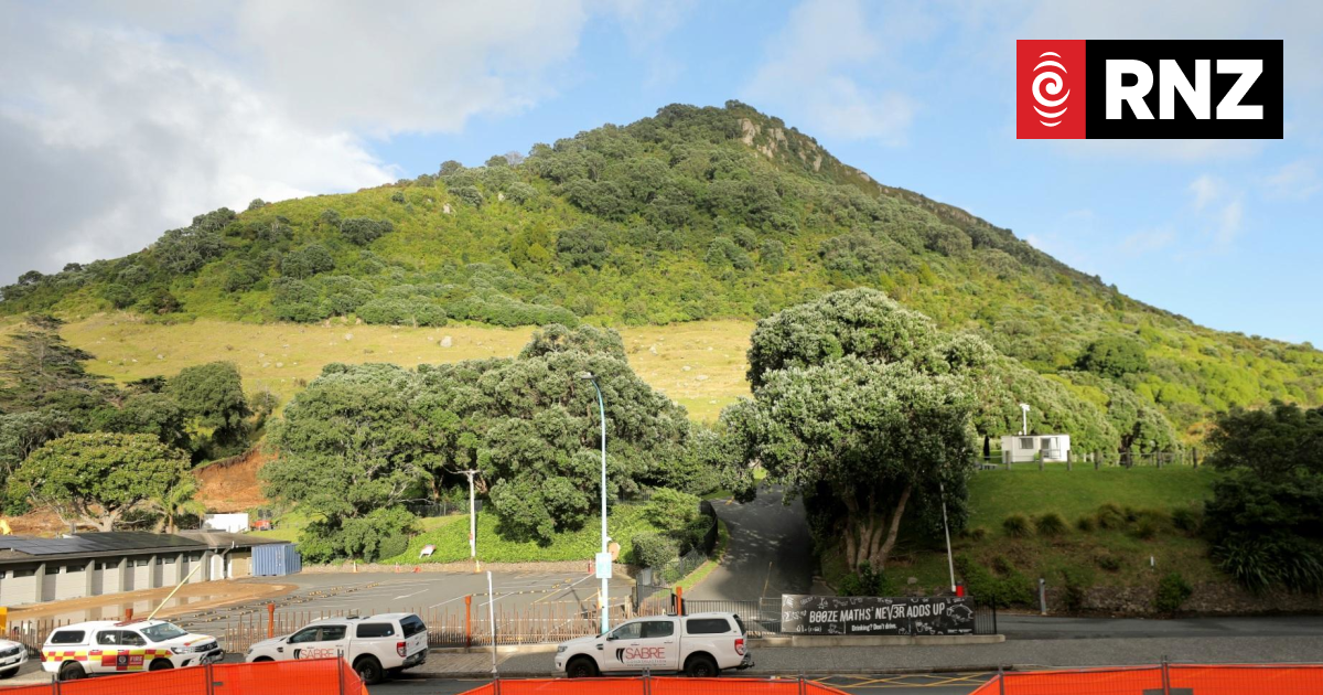 Photographer caught breaching Mount Maunganui landslide cordon