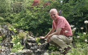 Jim Jermyn is an expert in alpine plants visiting New Zealand.