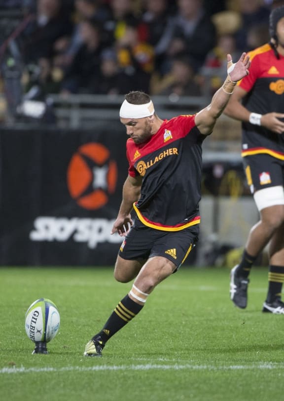 Aaron Cruden made a successful return to his kicking duties with the Chiefs. Copyright photo: John Cowpland / www.photosport.nz