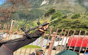 A photograph of a wire-catapult which Papua New Guinea police say is now being used in the Highlands as well.