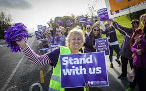 Nurse Sally Gray one of those picketing outside Lakes DHB Rotorua Hospital.