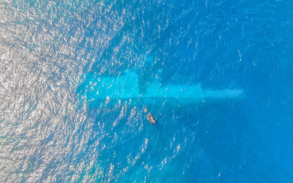 UAS footage of RNZN Divers surveying the area around HMNZS Manawanui on the Southern Coast of Upulo as part of Op Resolution.