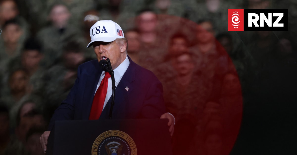 Trump returns to confront deepening duel of pain as shutdown drags