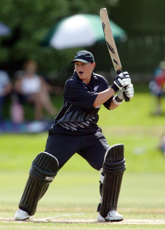 11 February, 2004. Eden Park Outer Oval, Auckland, New Zealand. Rosebowl Series. New Zealand White Ferns v Australia. Maia Lewis plays a shot during her innings of 33 runs.