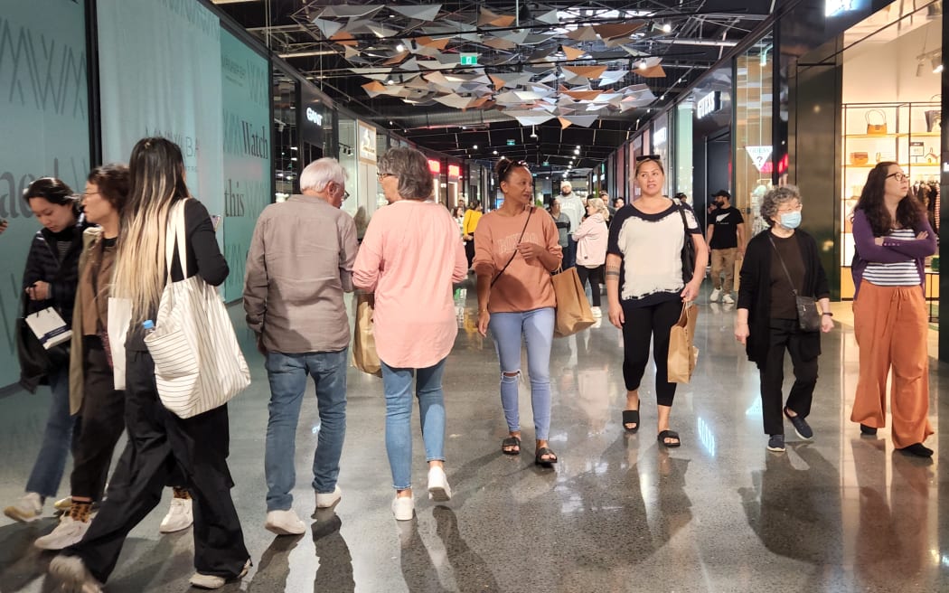 Thousands of people have flocked to Auckland's newest mall - Mānawa Bay - as it opens.