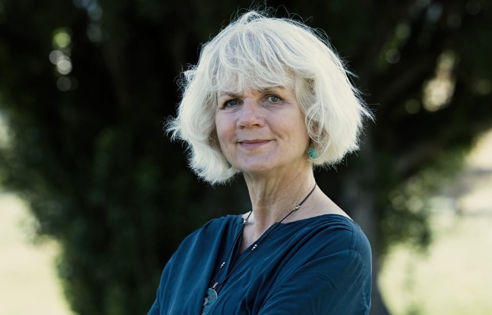 Dr Caroline Bell