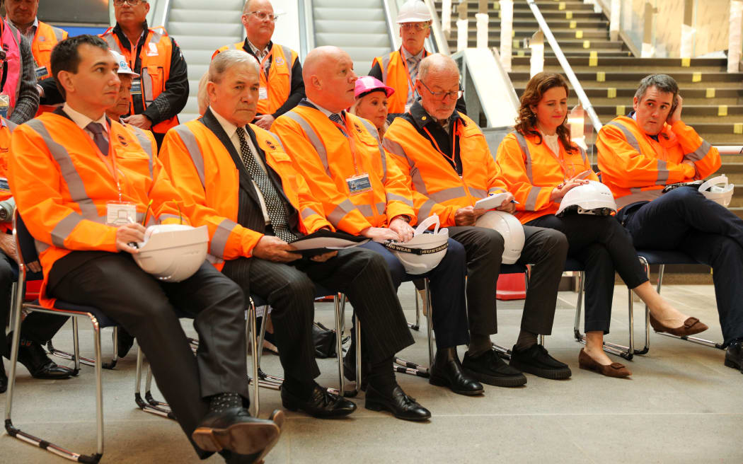CRL first test train - politicians during the ceremony
