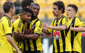Wellington Phoenix celebrate Roy Krishna's goal against Western Sydney Wanderers.