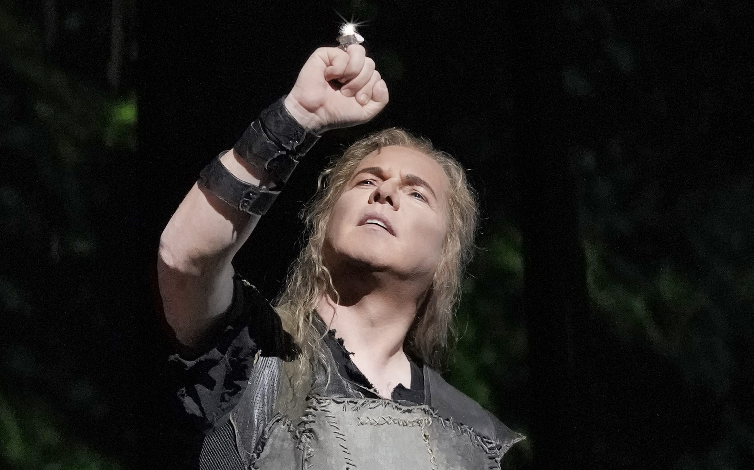 Stefan Vinke as Siegfried at The Met