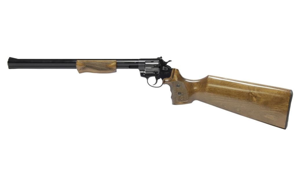 An Alfa carbine rifle.