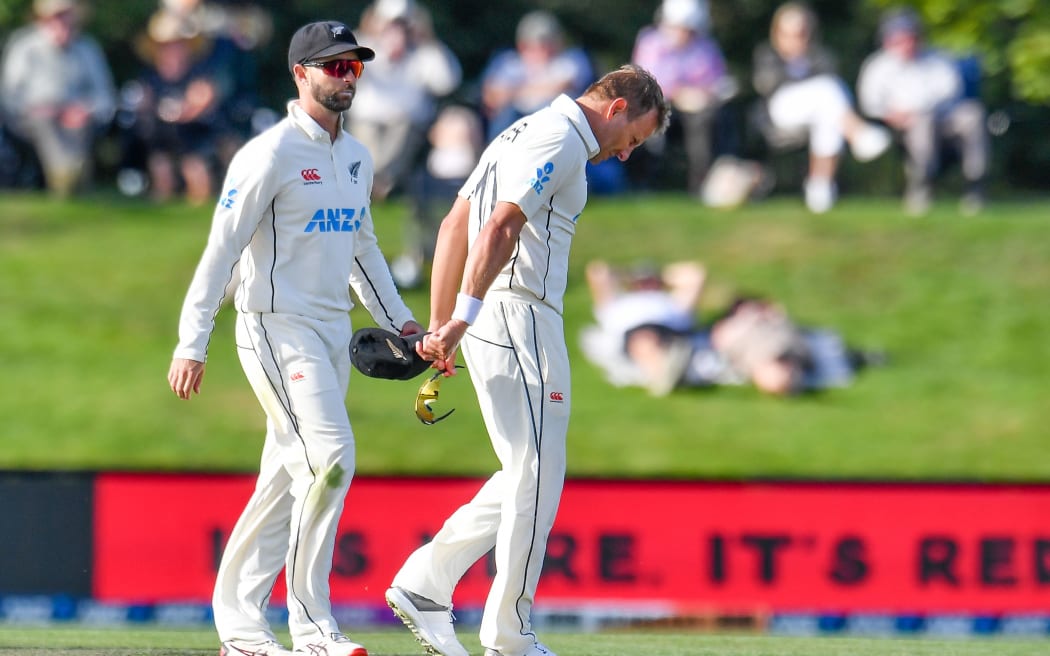 Neil Wagner of the Black Caps leaves the field hurt during first test against Sri Lanka at Hagley Oval, 2023.
