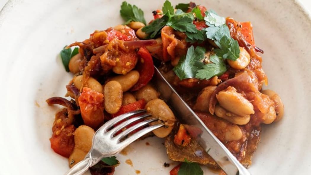 Megan May's Smokey baked beans