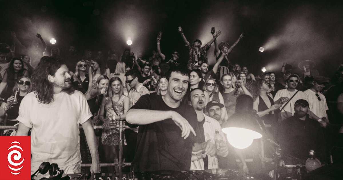 Internal Affairs official tells Fred Again department would sort out Kiwi DJ's passport application - Vimarsana News