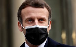 French President Emmanuel Macron speaking to media at the arrival of  Portuguese Prime minister António Costa for a working lunch on 16 December.