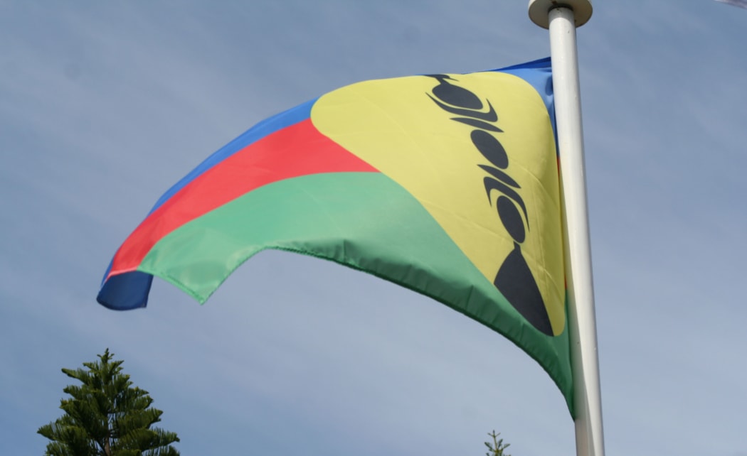 The FLNKS flag