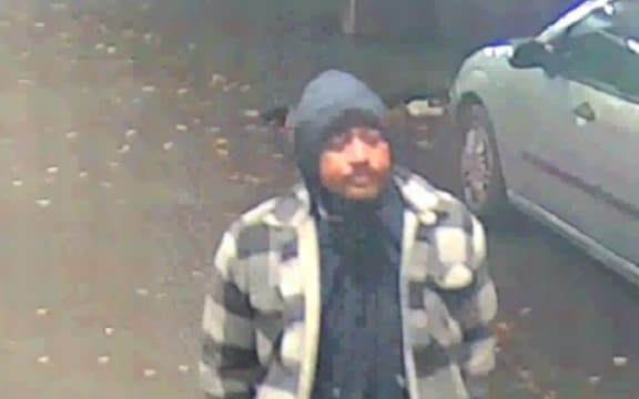 Police have issued an image and are appealing for information from the public following an assault on a woman in Papatoeteoe on 9 May.