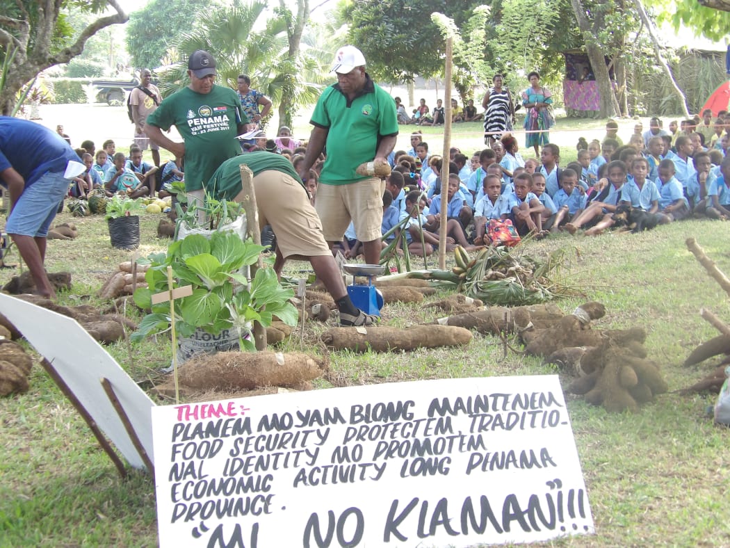 Vanuatu Agricultural Students