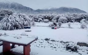 Snow in Staveley