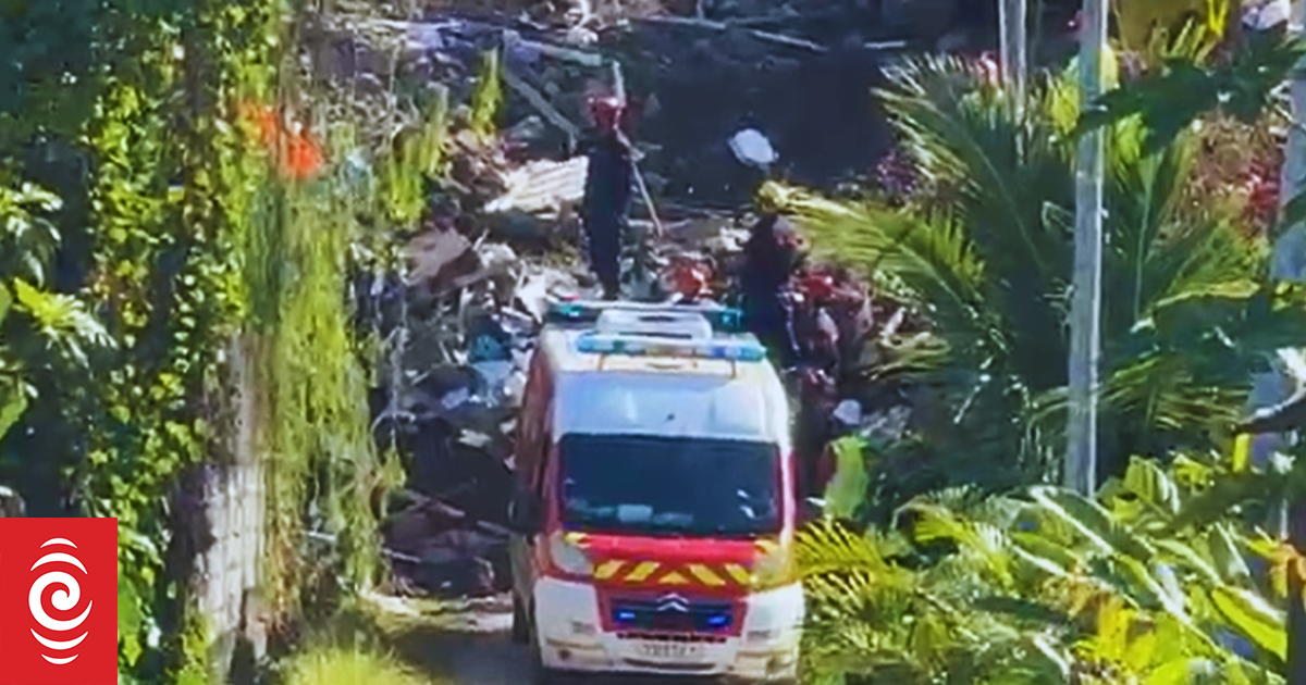 Tahiti landslide: no survivors, eight bodies retrieved