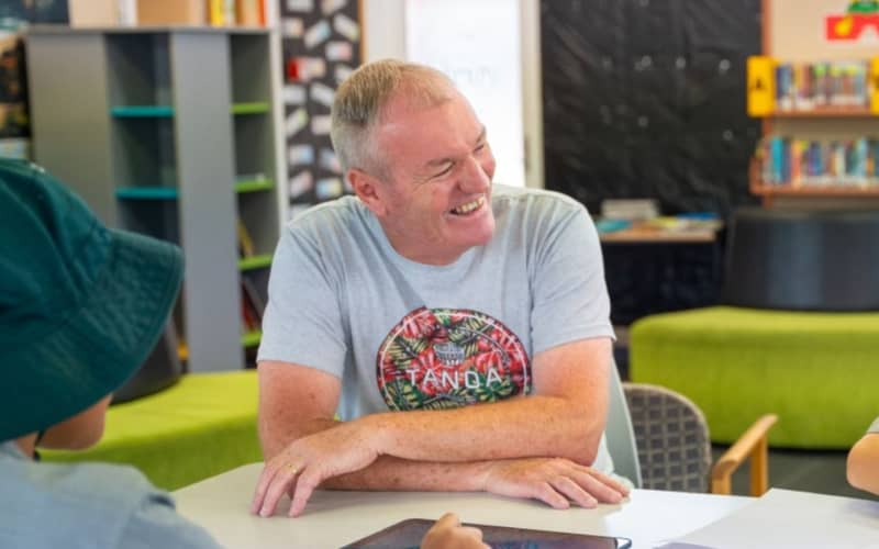 Auckland author calls out lack of Pacific children's books | RNZ