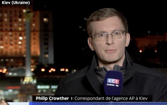 Washington DC-based journalist Philip Crowther has gone viral for reporting from Ukraine in six different languages.