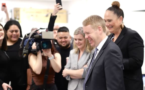 Labour leader Chris Hipkins visits innovation centre at Auckland University