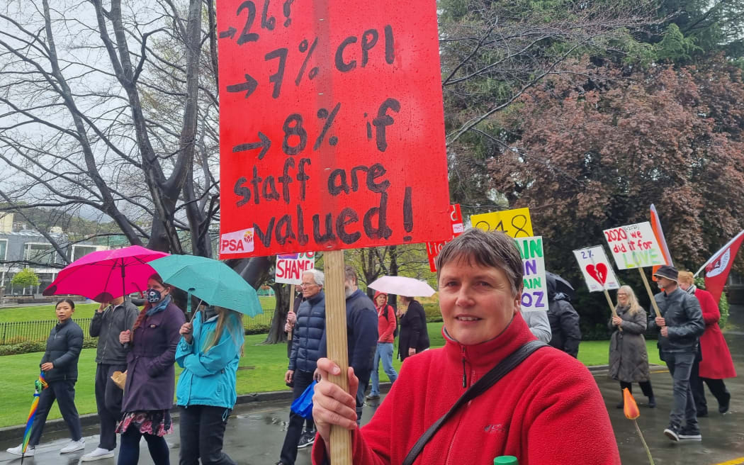 Hundreds members rallied for better pay and working conditions at the University of Otago on 11 October, 2022.