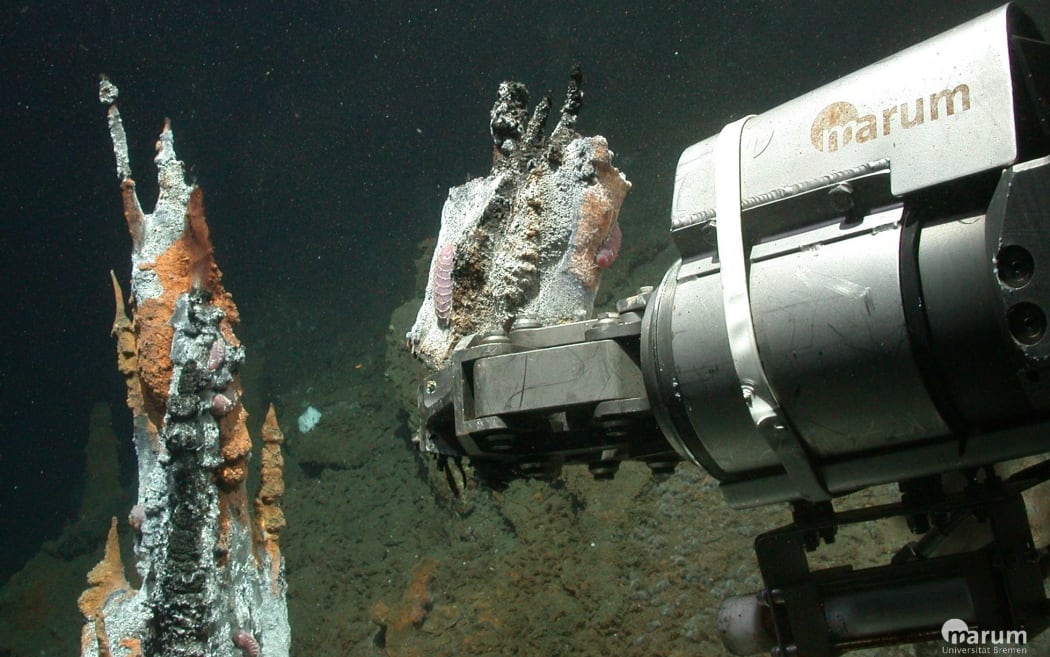 Scientists probe spectacular submarine volcanoes in the Kermadec region.