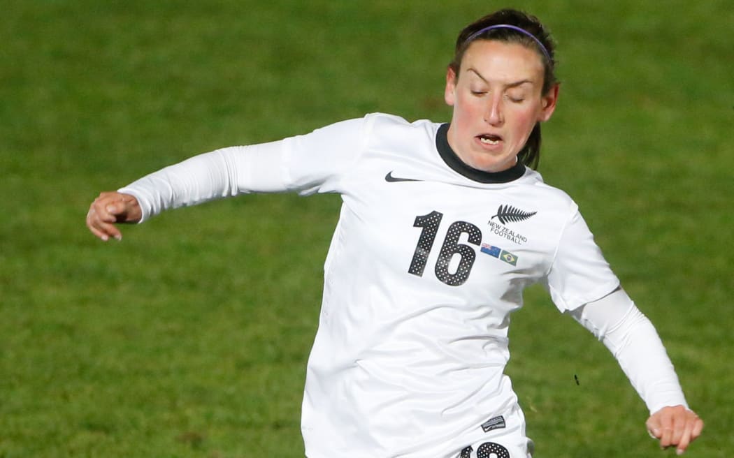 New Zealand's Annalie Longo competes for the ball.