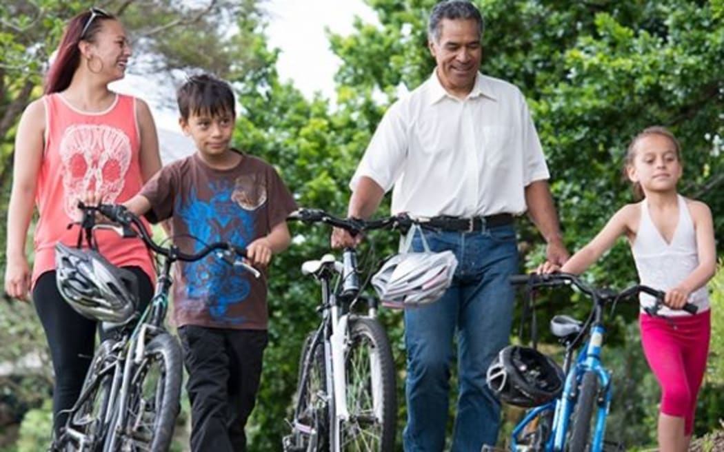 Pasifika family.