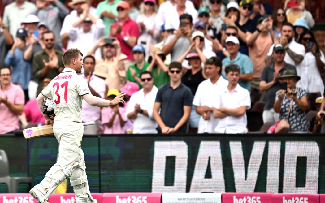 David Warner leaves the field in his final test for Australia, against Pakistan at the Sydney Cricket Ground.