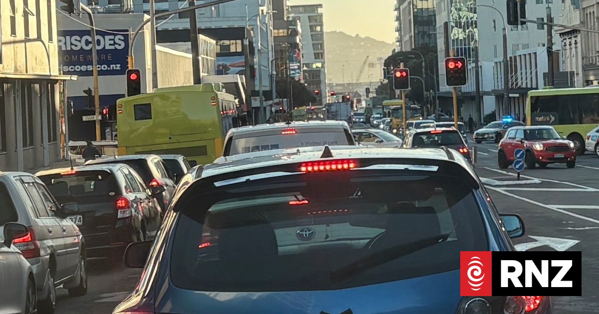Crash between bus and car closes major central Wellington intersection