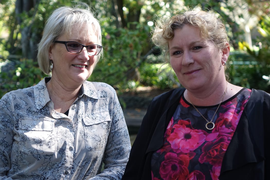Gaile Noonan (left) and Diane Hall