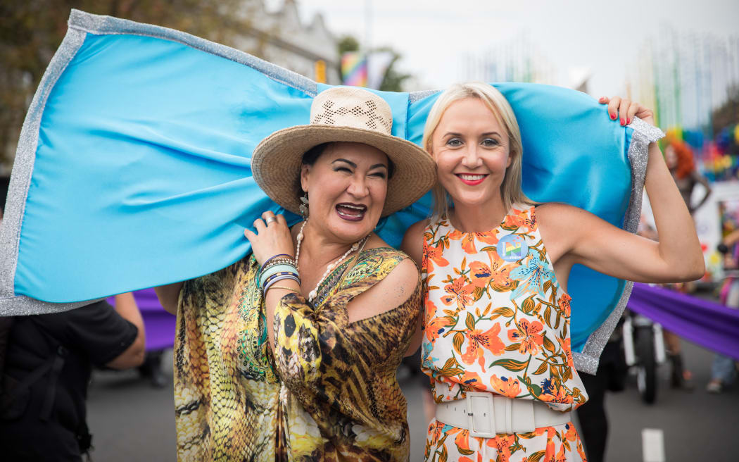 Annie Crummer and Nikki Kaye