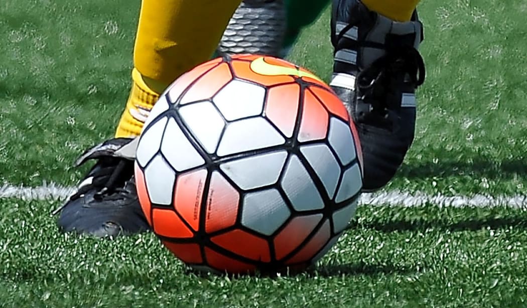 Footballers don't all have fast cars and live in mansions according to a worldwide survey.