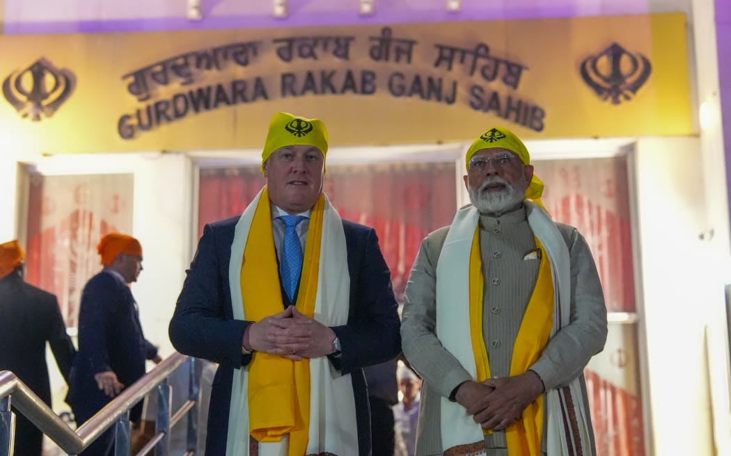 Christopher Luxon and Indian PM Narendra Modi at Sikh temple Gurdwara Rakab Ganj Sahib