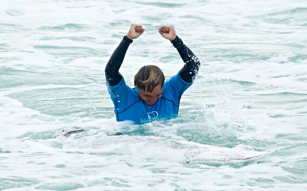 Elliot Paerata-Reid winning the Men's Championship at St Clairs Beach in Dunedin