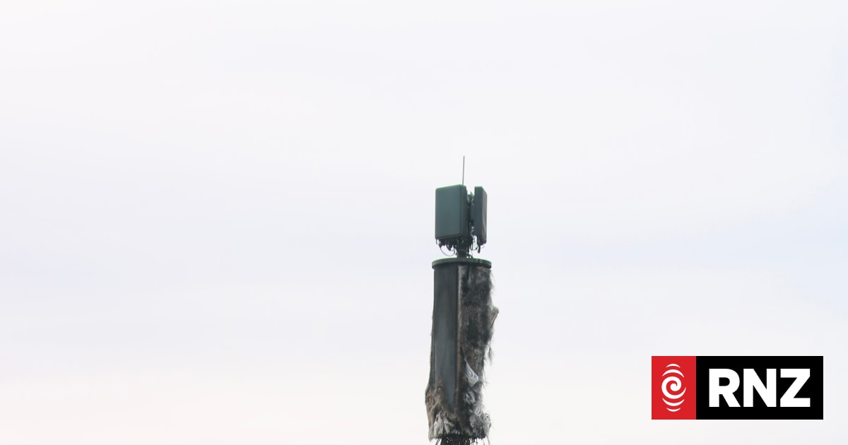 Attacks on cell towers leave community worried for safety and angry | RNZ